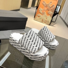 Balenciaga Slippers